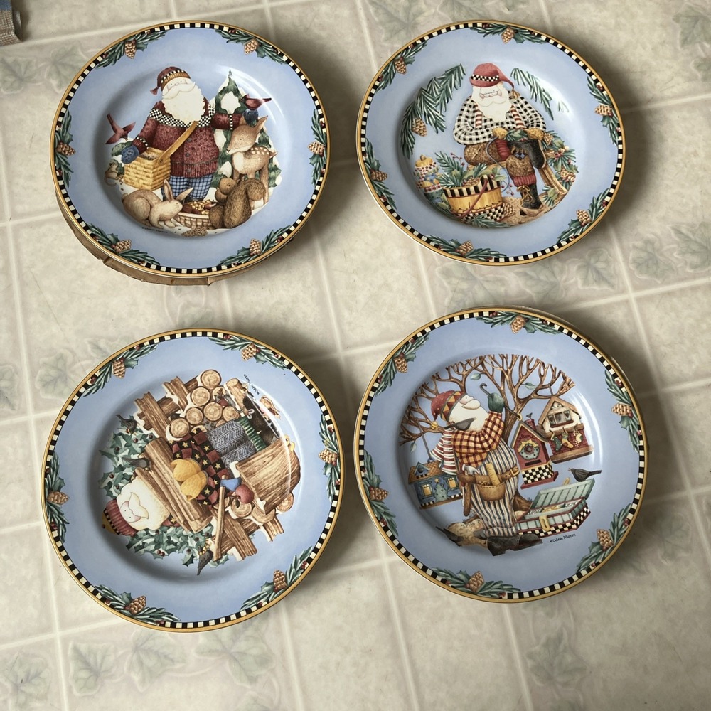Vintage Sakura Debbie Mumm WOODLAND SANTA 8" Lunch / Salad‎ Plates Set Christmas